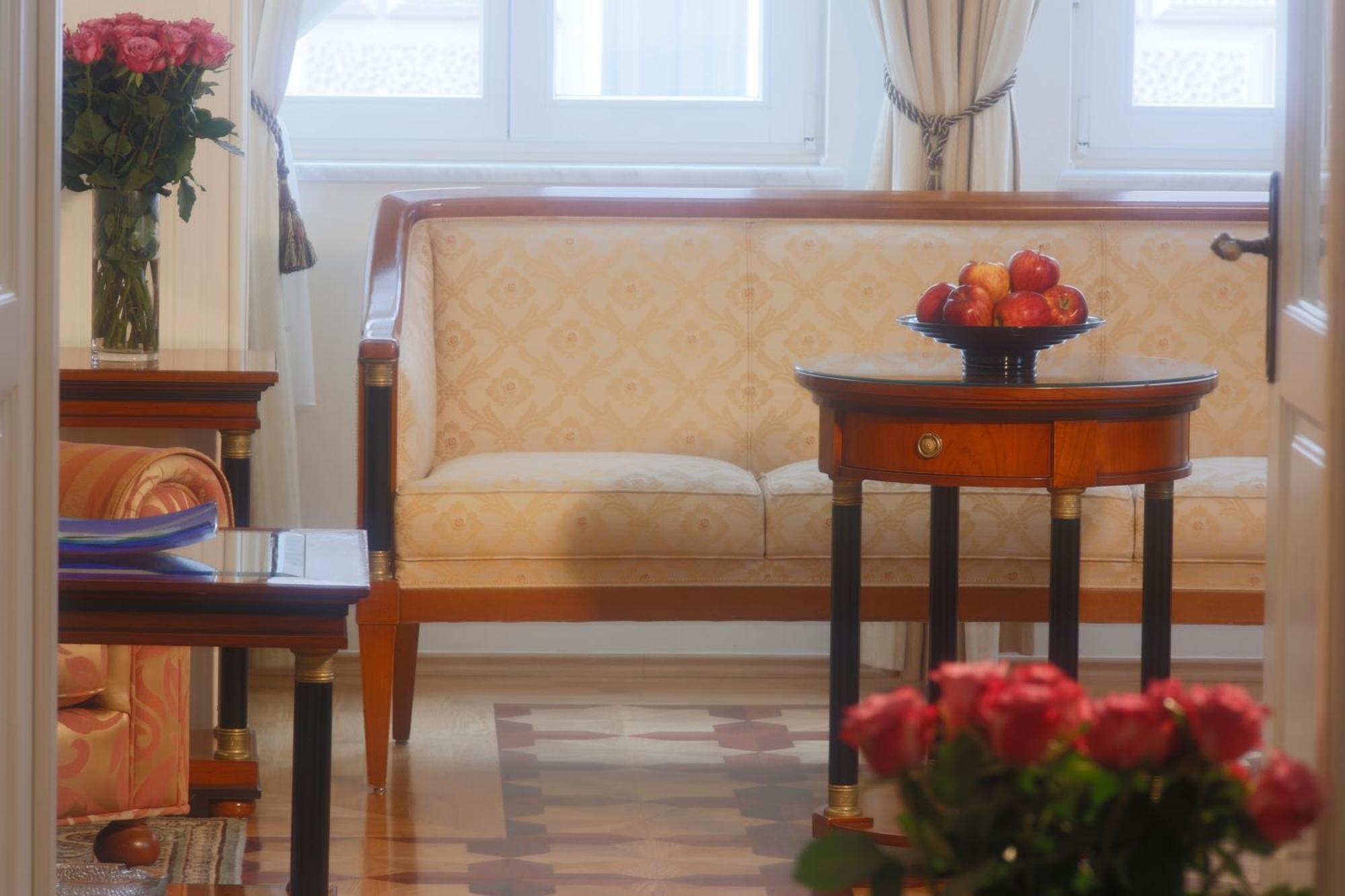 Hotel Vila Livia Karlovy Vary Eksteriør bilde